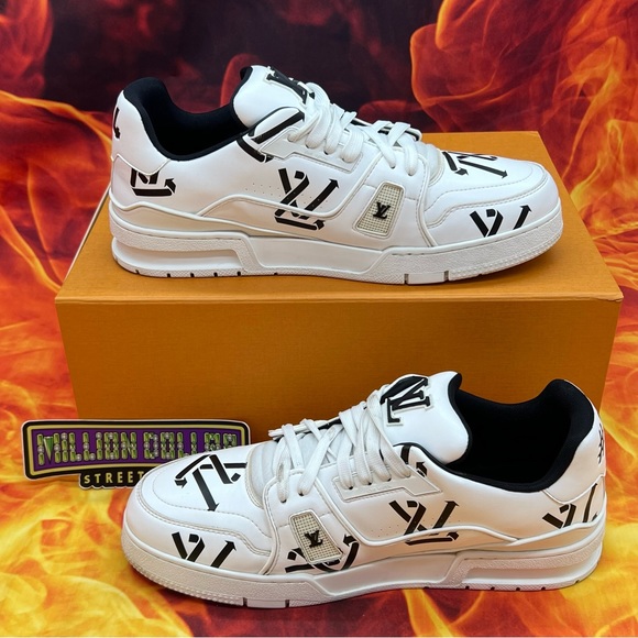 Louis Vuitton trainer low LV size 9.5/11 mens - Picture 2 of 11
